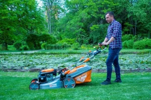 Mașină de tuns gazon RURIS RX500S, motor 4 timpi, 5.7 CP, pornire electrică și manuală, autopropulsie, lățime lucru 530 mm, 5 funcții, sac colector 65 l